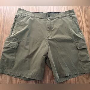 Orvis Olive Green Men's Cargo Shorts size 38